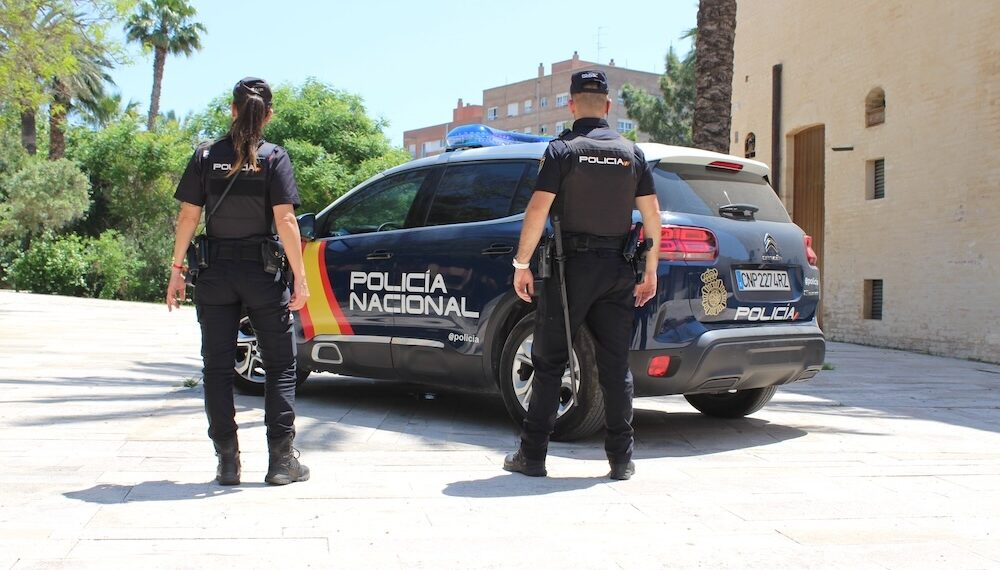 Detenidas dos mujeres por robar y agredir en una vivienda de València