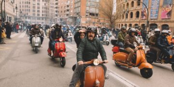 La XII Vespalafalla reunirá a más de mil Vespas y Lambrettas en València