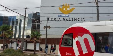 Metrovalencia facilita la movilidad para acudir en tranvía a Forinvest en Feria Valencia