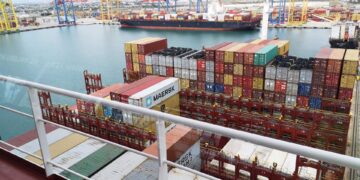 La desaceleración del comercio exterior impacta al 41% de las empresas exportadores valencianas