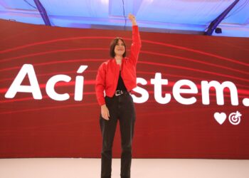 Morant acusa al PP de “blanquear el franquismo y tratar de reescribir la historia”