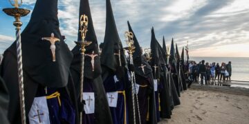 València renueva su apoyo a la Semana Santa Marinera