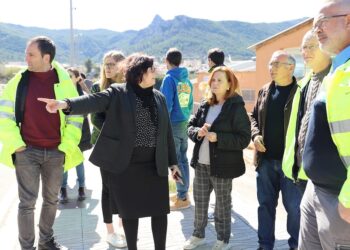 Diputació estudia la mejora de la vía peatonal que conecta con la estación de ferrocarril de Vallada