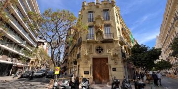 Luz verde a la restauración de la fachada de la Casa de los Dragones