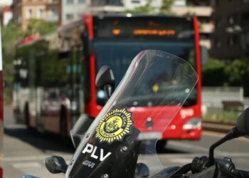 Comienza la campaña de control de vehículos privados que circulan en el carril bus