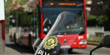 Comienza la campaña de control de vehículos privados que circulan en el carril bus