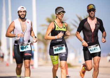 Gandia se prepara para la XV edición del Triatlón Ciudad de Gandia, un evento deportivo de renombre nacional