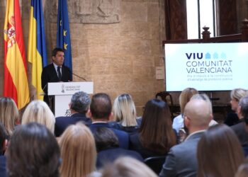 Pico y pala: El Consell impulsa la construcción de más de 10.000 viviendas sociales