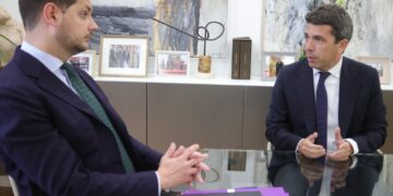 Generalitat y Ayuntamiento de Gandia se unen por el tren: «Jamás renunciaremos al tren de la costa»