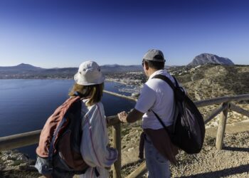 Estancias de 9 días y gasto de 126 €: la media de los turistas en la Comunitat Valenciana