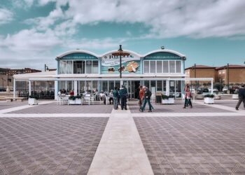 Los 12 restaurantes del Paseo Marítimo de València se podrán reformar