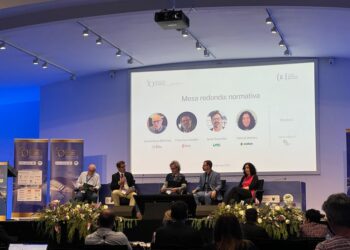 La Fundación ECOLUM resalta la Importancia del Reciclaje y el Ecodiseño en el 50 Simposium de Alumbrado CEI