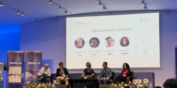 La Fundación ECOLUM resalta la Importancia del Reciclaje y el Ecodiseño en el 50 Simposium de Alumbrado CEI