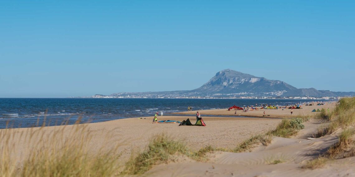 Valencia revalida su liderazgo en banderas azules con 39 enseñas