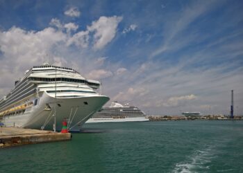 La Diputació de València recibe premio por su iniciativa de atraer turistas de cruceros a los municipios