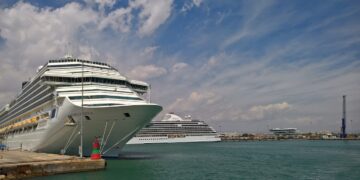 La Diputació de València recibe premio por su iniciativa de atraer turistas de cruceros a los municipios