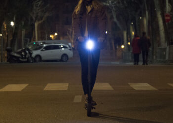 Sagunto intensifica la vigilancia de patinetes eléctricos y ciclomotores para mejorar la seguridad vial