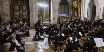 La música a la luz de las velas llega a la Colegiata de Gandia