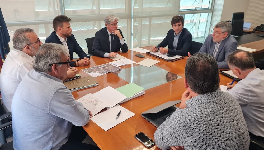 Industria impulsa un grupo de trabajo para abordar la mejora del suministro eléctrico en el área empresarial de La Safor