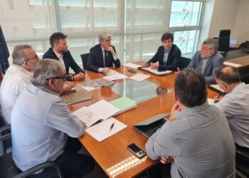 Industria impulsa un grupo de trabajo para abordar la mejora del suministro eléctrico en el área empresarial de La Safor