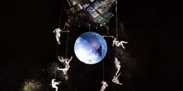 La Gran Feria de Valencia arranca este lunes con un espectáculo de danza aérea