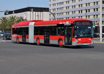EMT València lanza la operación verano con más de 11,5 millones de plazas en autobuses municipales