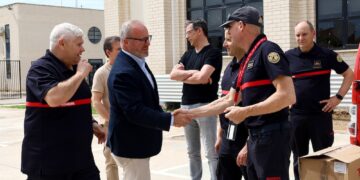 La Diputació de València activa una bolsa extraordinaria para incorporar a 50 bomberos en verano