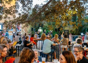 Festival Noches Mágicas: una experiencia única en los Jardines de Abril