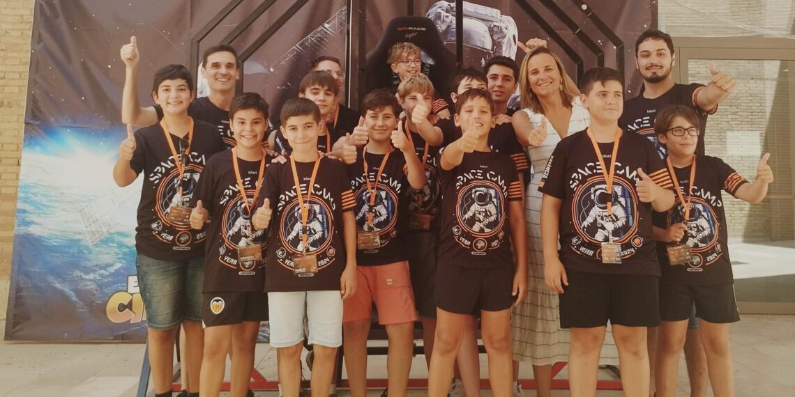 València impulsa la formación de futuros astronautas españoles con Space Camp