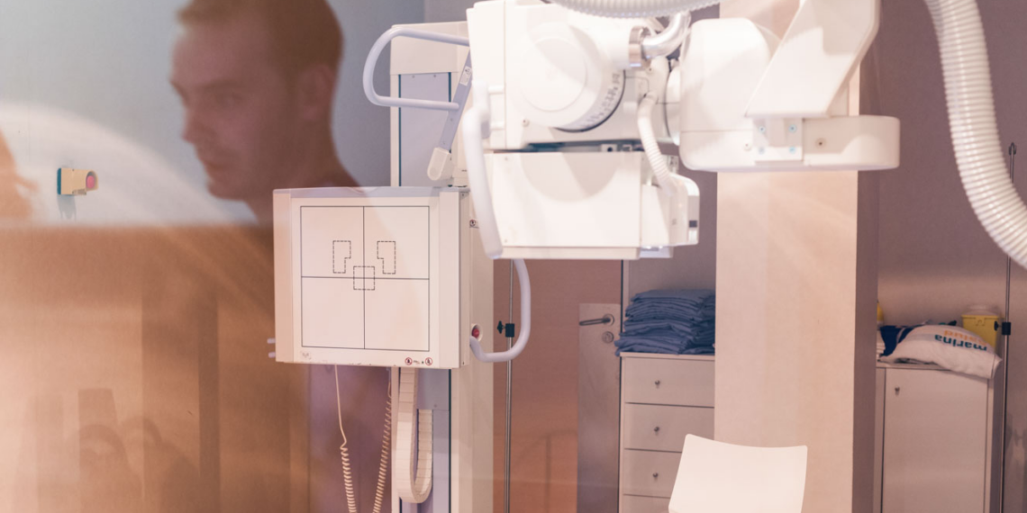 Sanidad invertirá 2,3 millones en el nuevo equipamiento radiológico del Hospital de Dénia