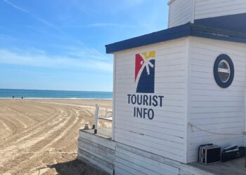 Turisme Comunitat Valenciana refuerza el servicio Tourist Info para la temporada de verano