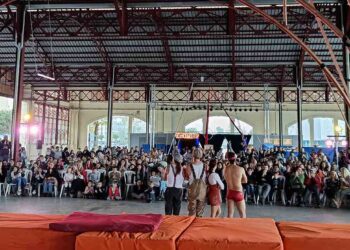 La Marina de València se convierte en el escenario del festival Circ Voramar