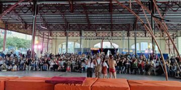 La Marina de València se convierte en el escenario del festival Circ Voramar
