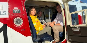 Martínez Mus destaca el papel clave del equipo aéreo en la prevención de incendios forestales en la Comunitat