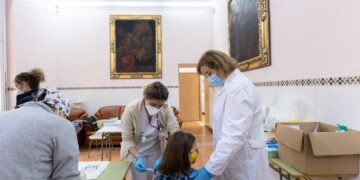 La Generalitat impulsa una campaña de vacunación frente a la gripe en los colegios