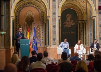 La Diputació desarrolla un programa de seguridad vial escolar en el Circuito de Cheste