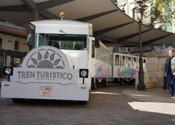 Xàtiva lanza su nuevo tren turístico en el Día Mundial del Turismo