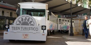 Xàtiva lanza su nuevo tren turístico en el Día Mundial del Turismo
