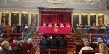 La Generalitat refuerza su plan de becas y lanza nuevas ayudas para estudiantes universitarios