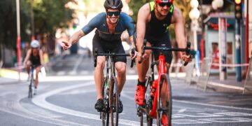 Más de 2.000 triatletas competirán en la Mediterránea Triatlón y la Copa del Mundo en València