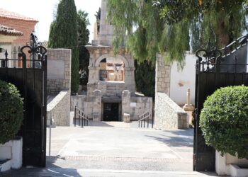 Los cementerios de Sagunto amplían el horario por Todos los Santos