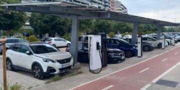 Valencia revoluciona la movilidad: 115 nuevos puntos de recarga eléctrica listos para 2024