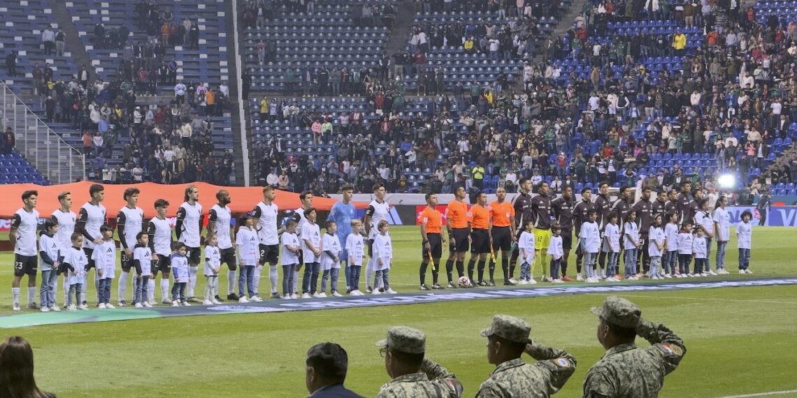 El Valencia CF empata 2-2 ante la selección de México en el amistoso disputado en Puebla