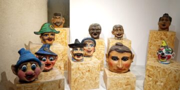 Los gigantes y cabezudos del Corpus de Xàtiva viajan a Barcelona mientras los «nanos» históricos se exhiben en el Museo del Corpus