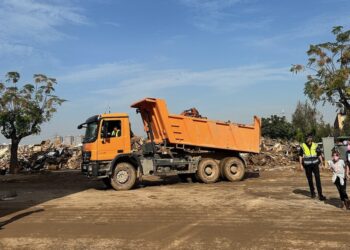 La Generalitat autoriza el traslado urgente de residuos de las inundaciones a canteras de Valencia