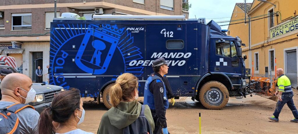 policia local madrid en DANA valencia