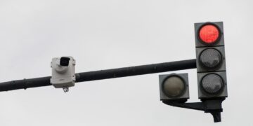 Valencia moderniza las plazas de carga y descarga con visión artificial