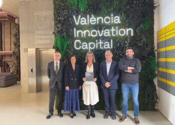 El informe ‘Microchips España 2025’ propone una nueva estrategia española de semiconductores alineada con el informe Draghi y la European Chips Act