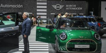 mini coche feria del automovil valencia 2024