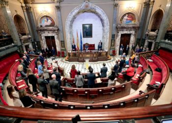 Valencia aprueba un presupuesto de 1.338 millones para 2025 con un fondo de 10 millones para la DANA